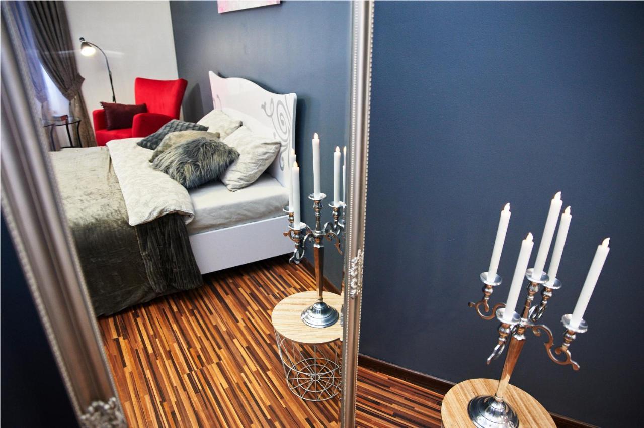 Designer Apartment In The Center 利沃夫 外观 照片