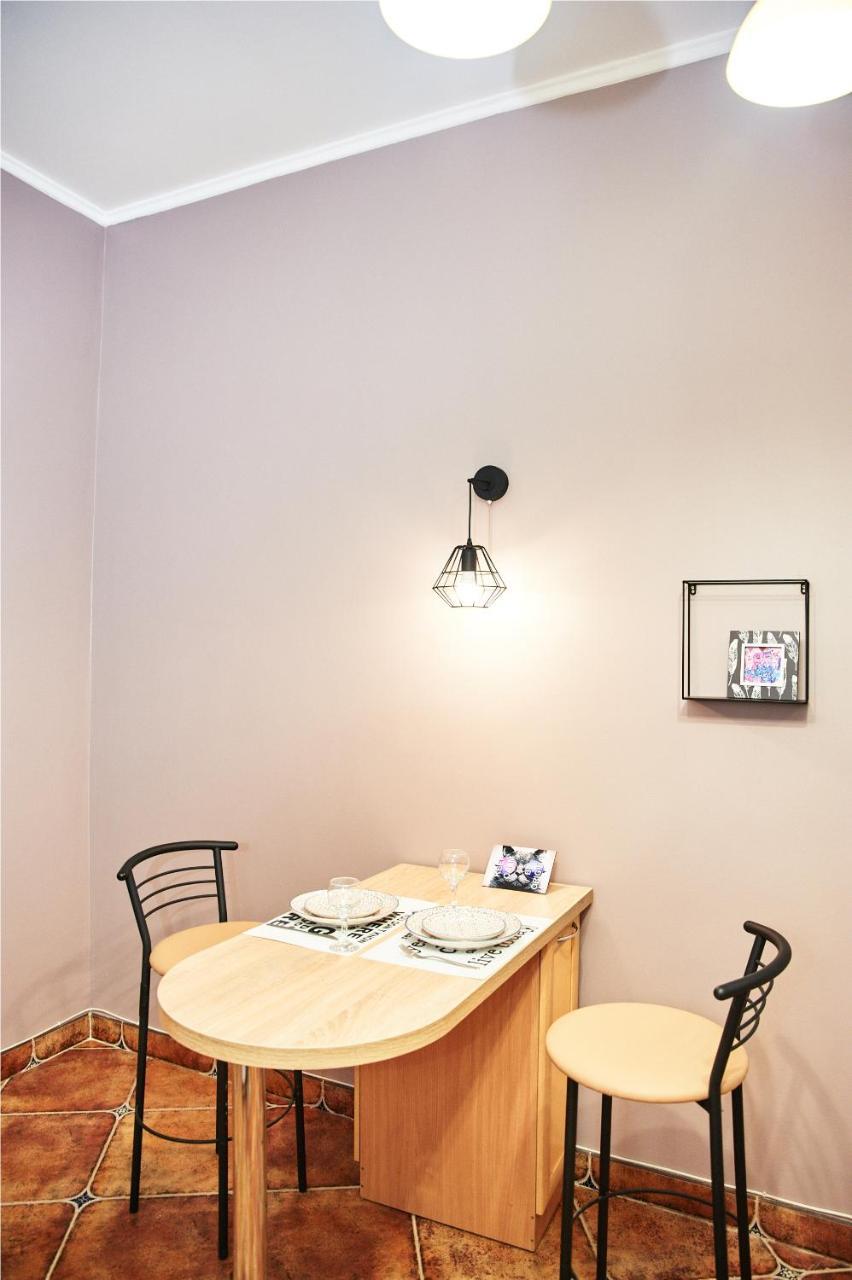 Designer Apartment In The Center 利沃夫 外观 照片