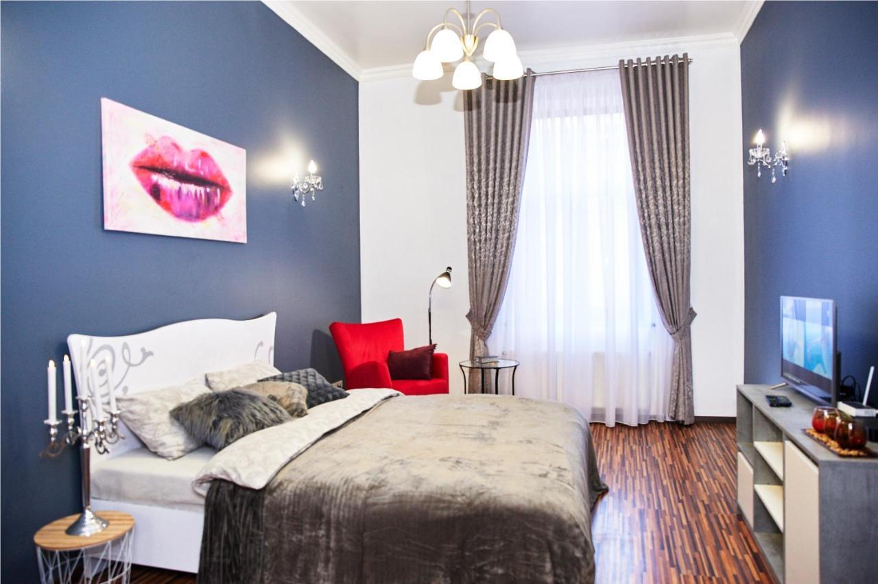 Designer Apartment In The Center 利沃夫 外观 照片