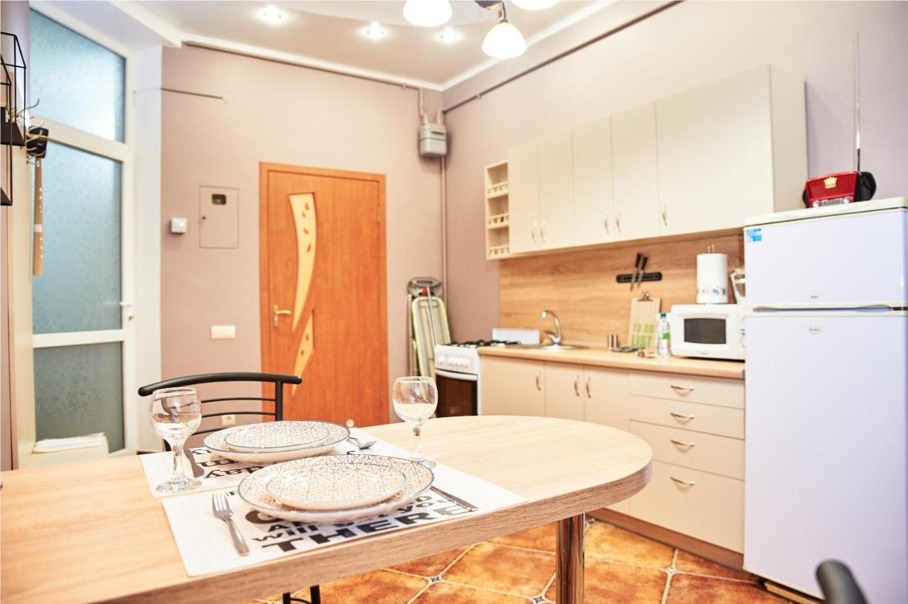 Designer Apartment In The Center 利沃夫 外观 照片